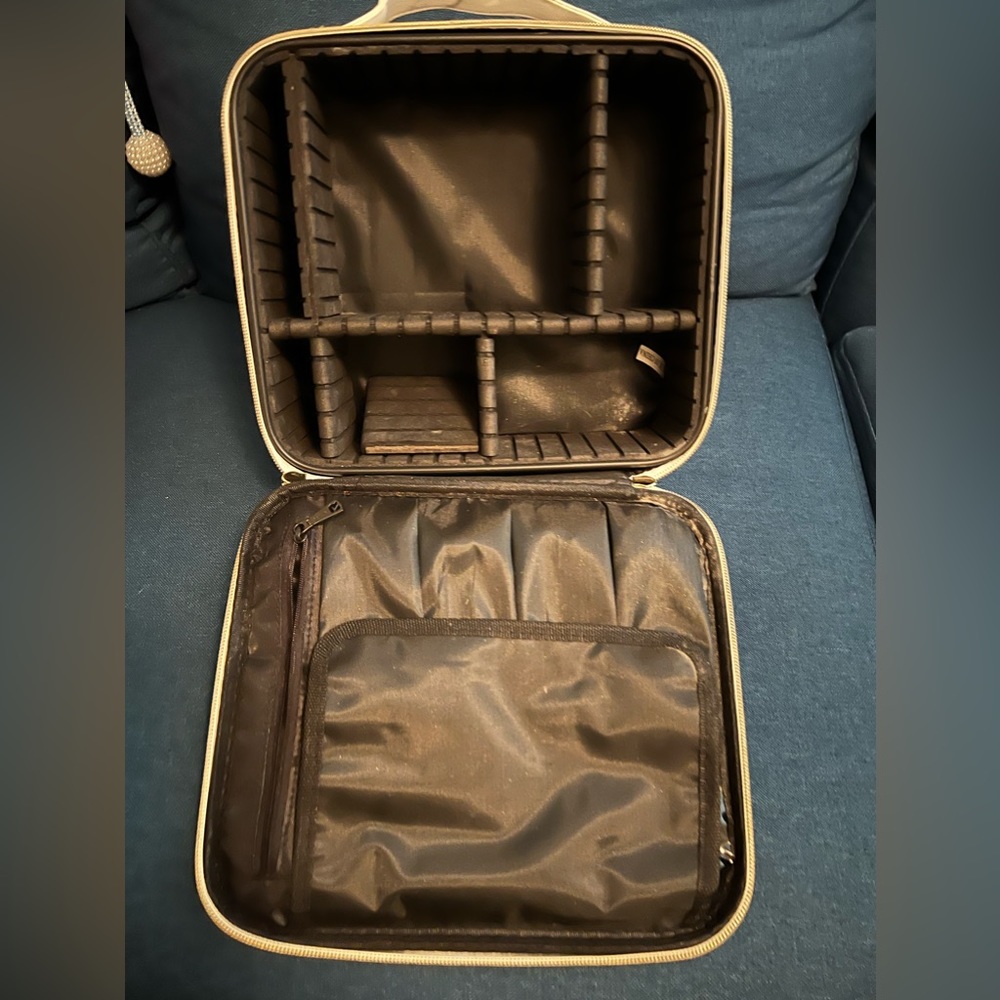Makeup Bag - Picture 2 of 2